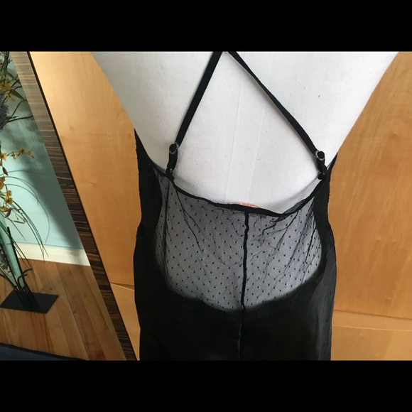 An intimate lingerie - Picture 4 of 4